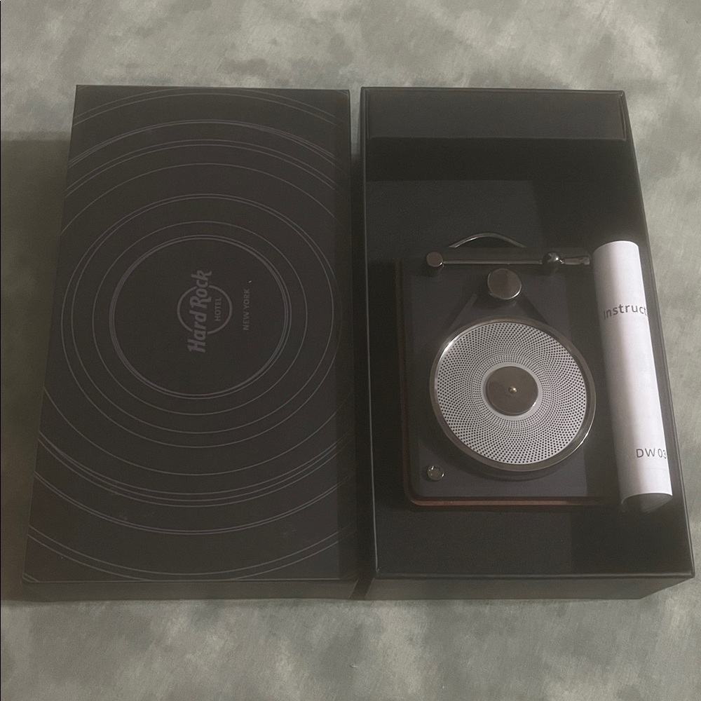 Hard Rock Hotel NEW Speaker DW03 Radio HiFi Bass, Bluetooth 5, Rechargeable 2025 - Picture 11 of 14